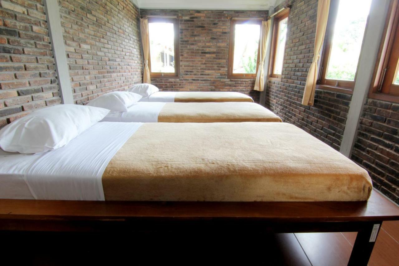Hotel Disaster Oasis Kaliurang Esterno foto