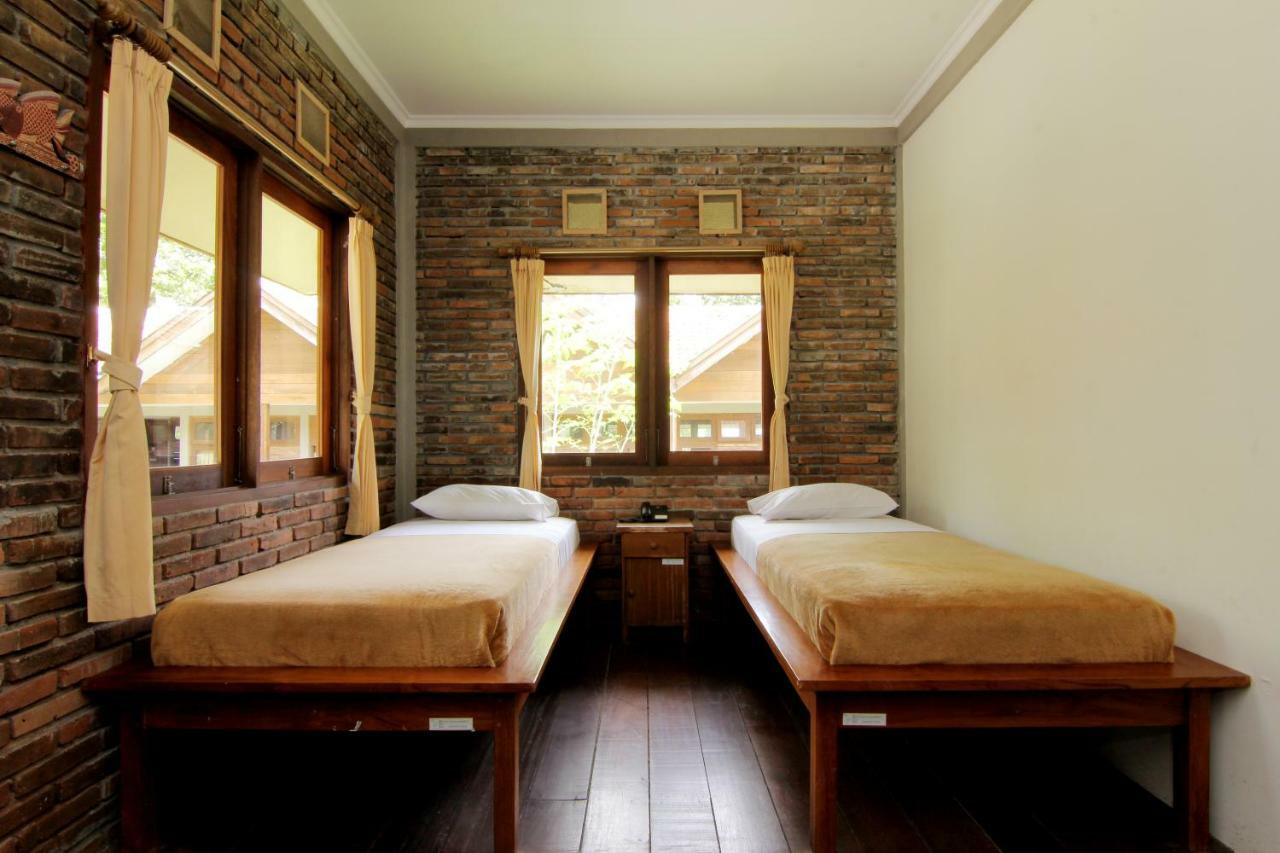 Hotel Disaster Oasis Kaliurang Esterno foto