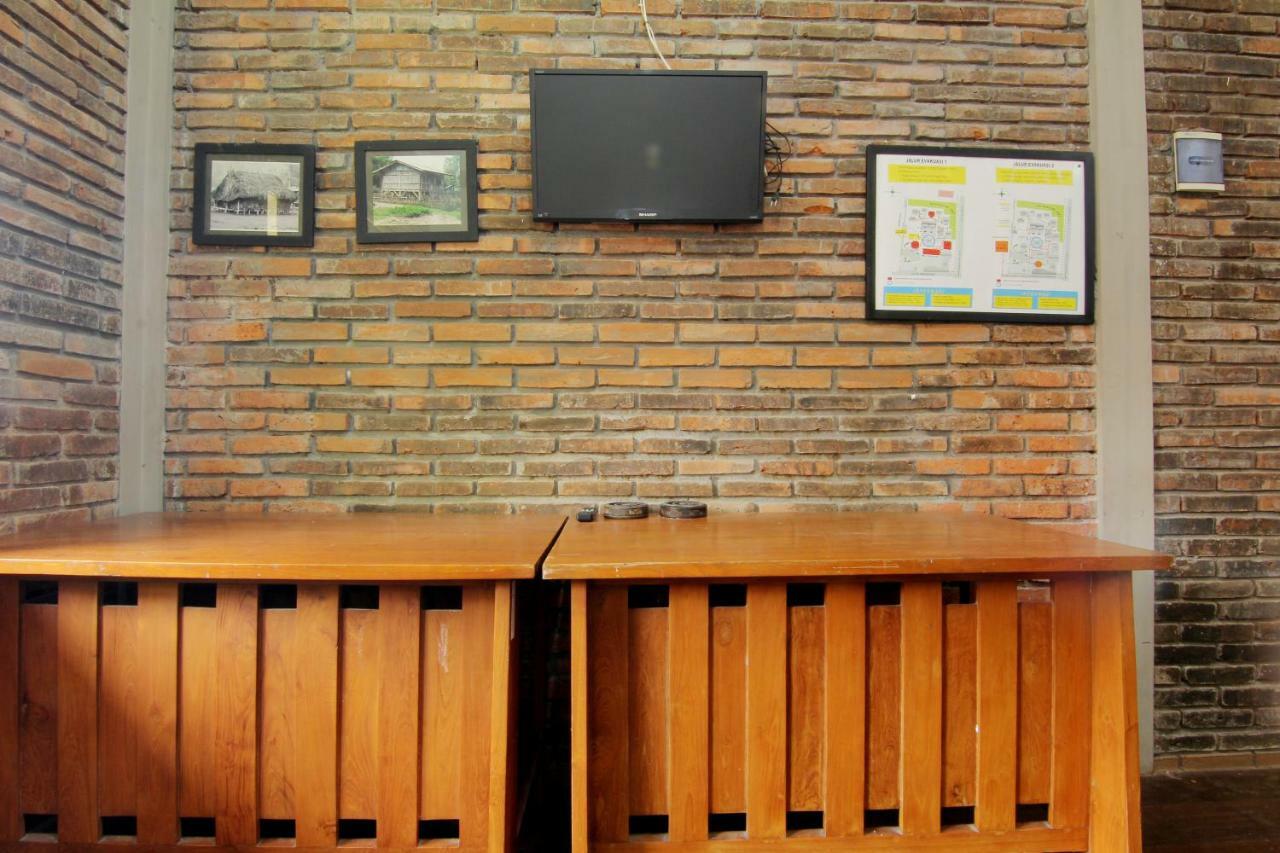 Hotel Disaster Oasis Kaliurang Esterno foto