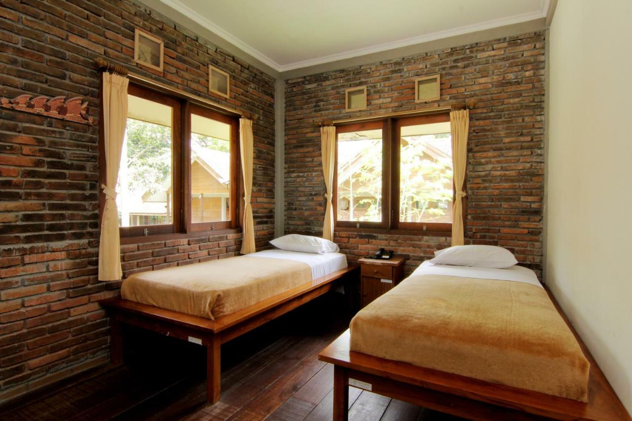 Hotel Disaster Oasis Kaliurang Esterno foto