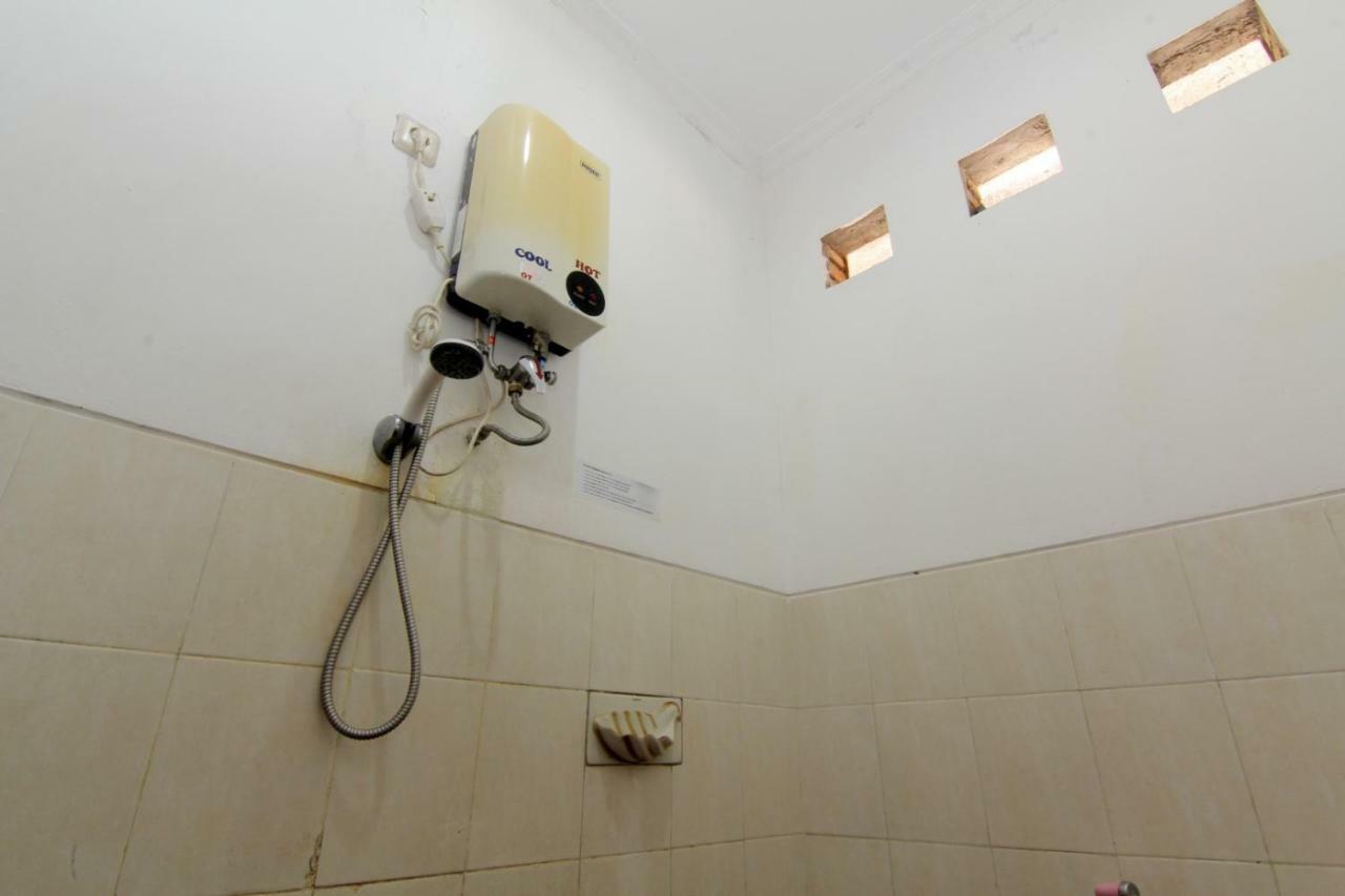 Hotel Disaster Oasis Kaliurang Esterno foto